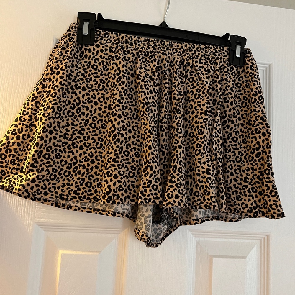 Flowy lounge shorts